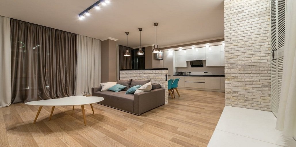 תורן בלב השחר