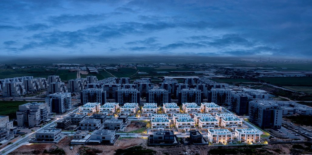 אדרת בגני איילון